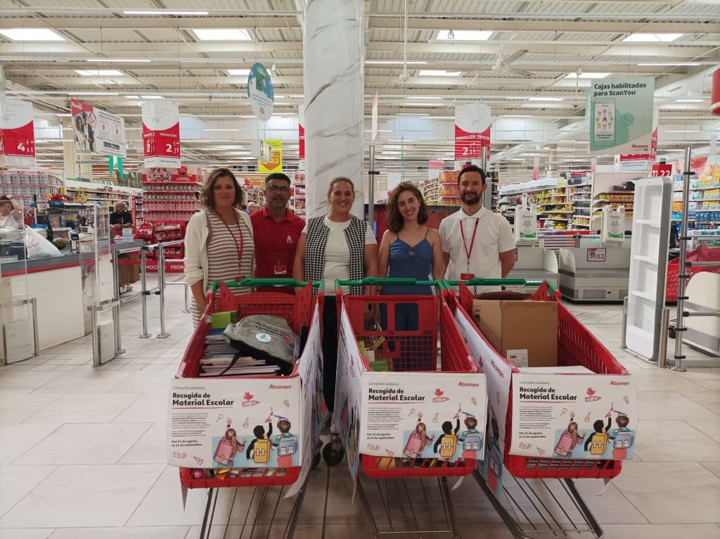 Alcampo dona más de 36.000 unidades en material escolar destinados a ONG’s locales