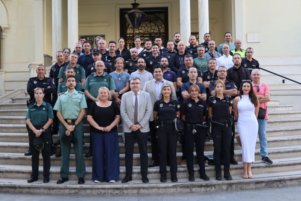 Más de un centenar de policías locales de la provincia se forman para proteger a las víctimas de violencia de género
