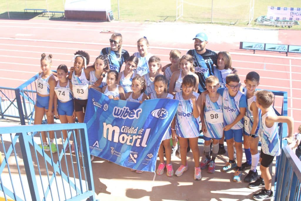 Marcas de campeonato para los atletas Sub12 del Club Atletismo Wiber Ciudad de Motril en el andaluz de invierno