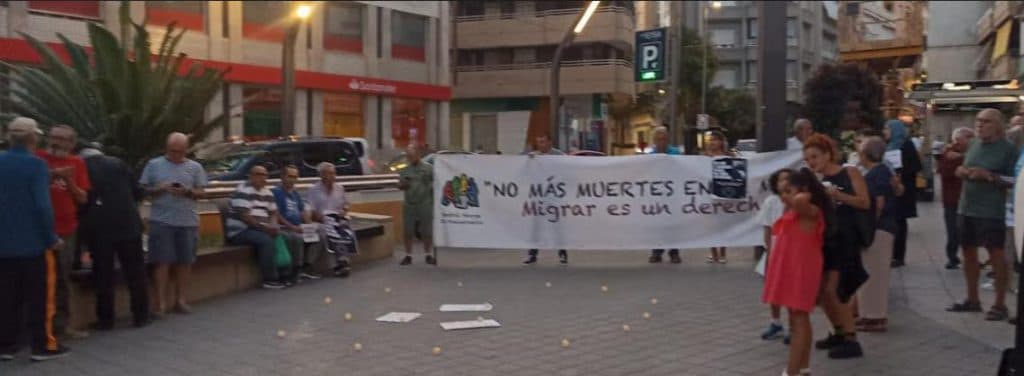 ‘Motril Acoge’ convoca un ‘Círculo de Silencio’ hoy viernes a las 7 de la tarde, en la Plaza de la Aurora, con el lema: ‘Derecho a migrar. Derecho a vivir’