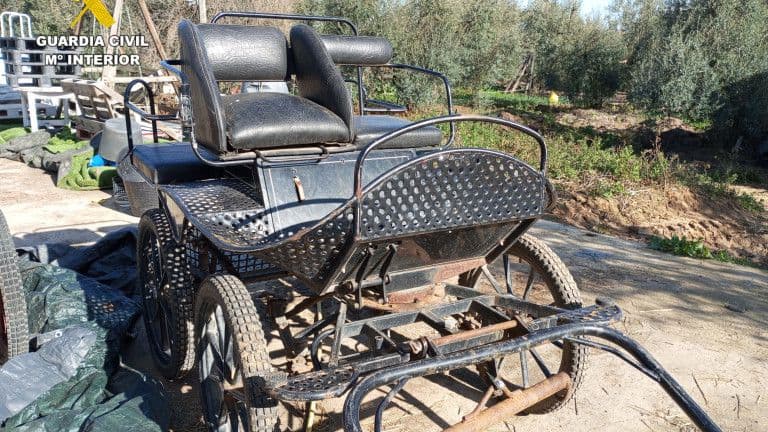 Localizan en Salobreña un carro de caballos robado en el Rocío, en Huelva
