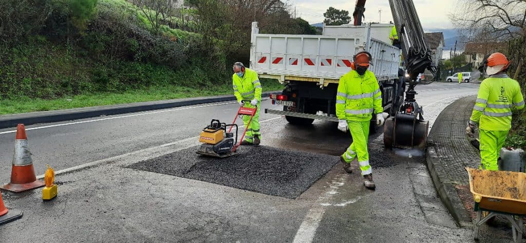 Transportes adjudica por 84,3 millones de euros la mejora del firme de 500 km de carreteras en Andalucía, Extremadura y Castilla-La Mancha
