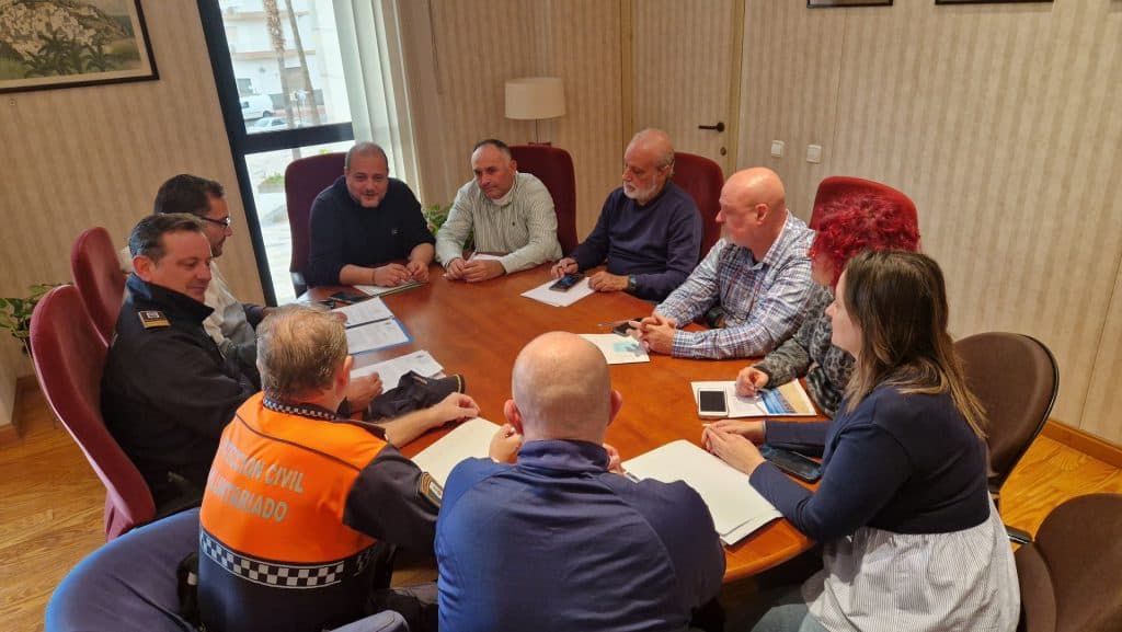 En Salobreña todo el operativo de emergencias está activado vigilando los puntos más conflictivos del municipio