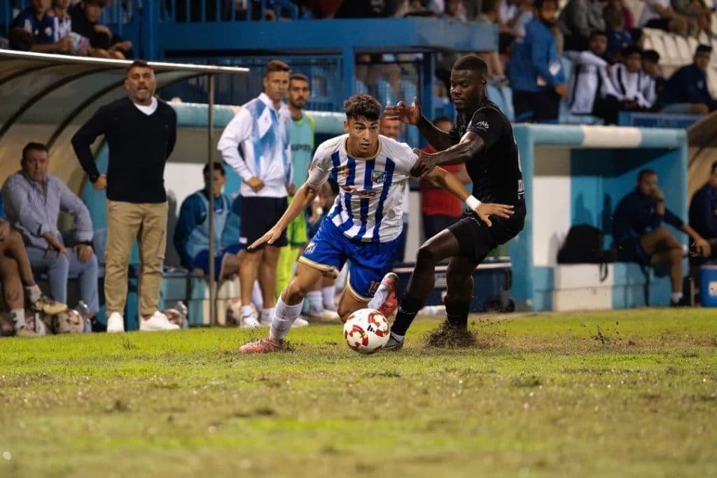 El CF Motril se afianza en la quinta plaza tras vencer al Arenas de Armilla