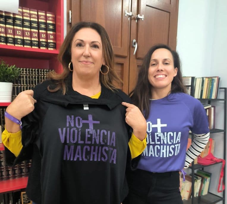 El PSOE-Motril organiza en Varadero un partido de fútbol femenino para concienciar y seguir luchando contra la violencia hacia la mujer