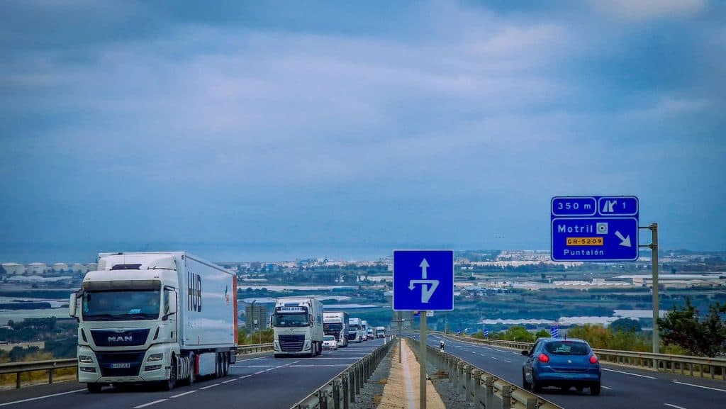 La ayuda recogida en Motril para los afectados por la DANA llega a Valencia gracias a los voluntarios desplazados en convoy