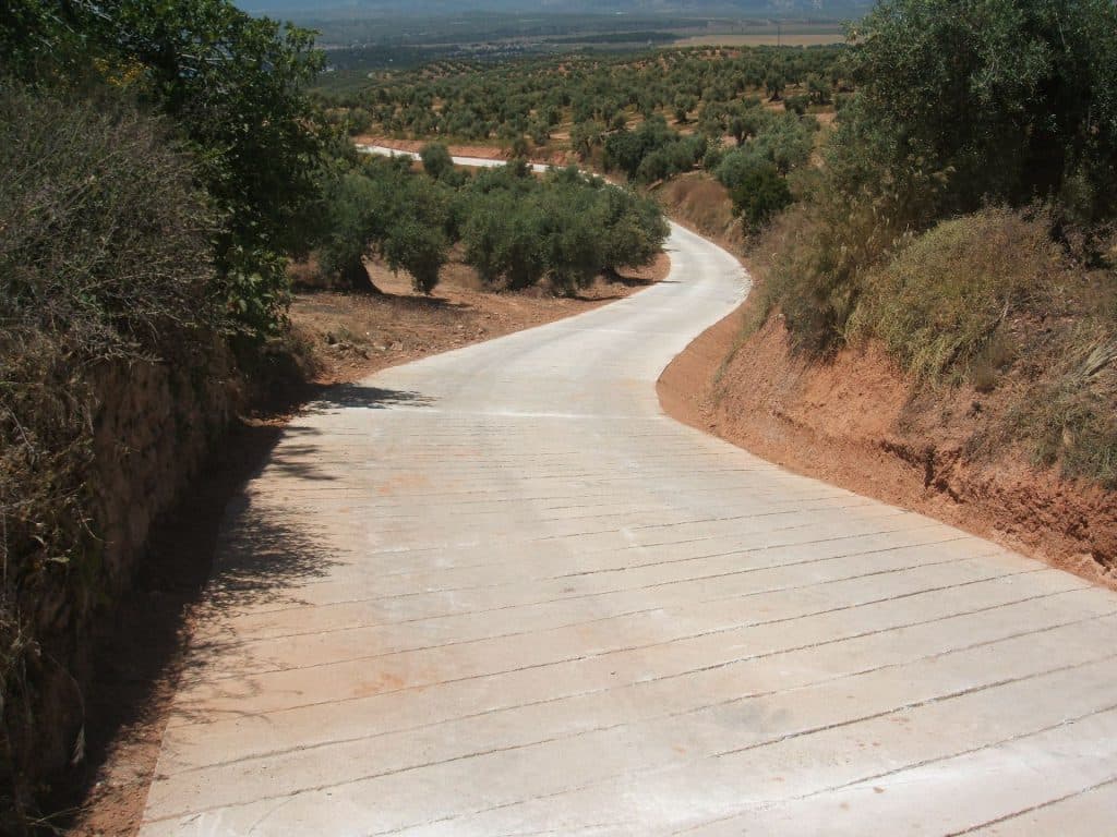La Consejería de Agricultura destina más de 10M€ para adecuar 197 caminos rurales de 60 municipios