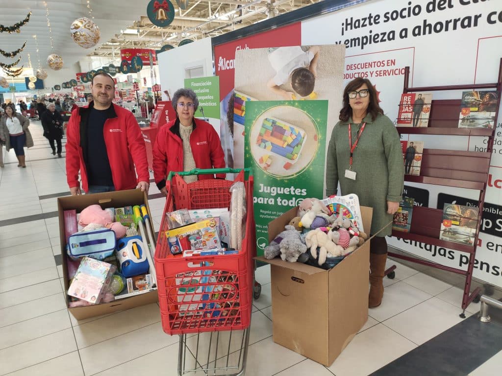 La campaña solidaria de Alcampo recauda 759 “JUGUETES PARA TOD@S” en las nueve tiendas participantes en Andalucía