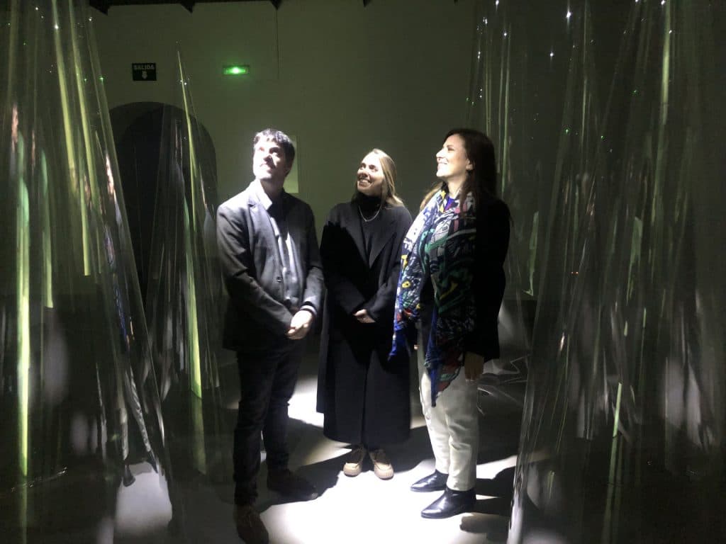 Isabel Bonafé presenta la exposición de Iniciarte ‘Messages of the collision’ en el Palacio del Almirante