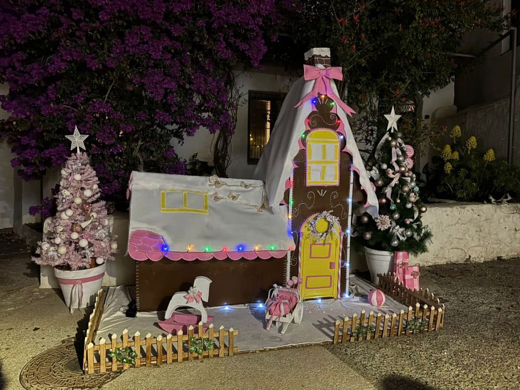 La decoración navideña de Gualchos tiene firma de mujer