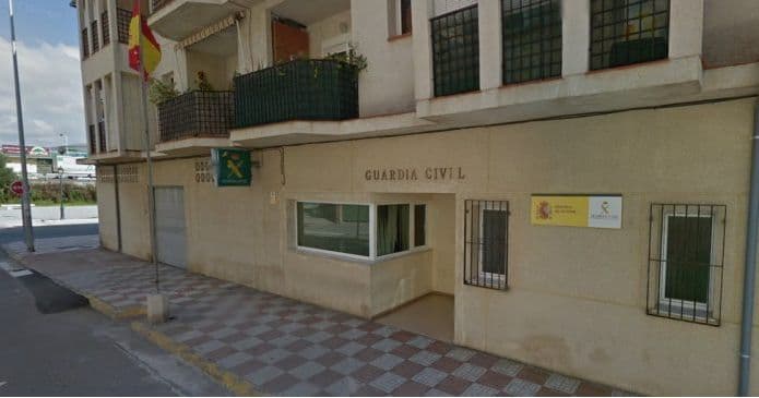 A disposición judicial un individuo por el hurto y uso fraudulento de dos tarjetas bancarias en Molvízar