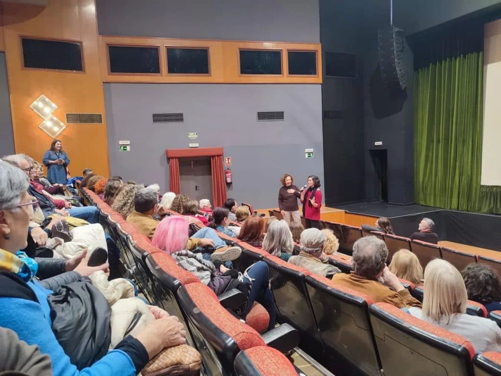 Izquierda Unida felicita al Cineclub “Sexi Firmum” por su exitoso estreno e insiste «en la urgencia de reparar la climatización de la Casa de la Cultura»
