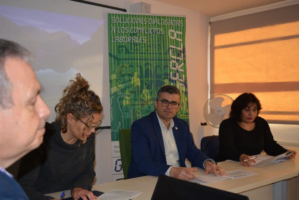 La reducción de la jornada laboral marcará este año la negociación de los convenios sectoriales de la provincia
