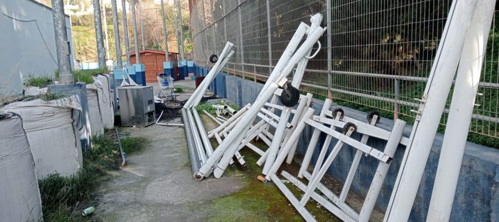 El PSOE denuncia el peligroso estado de abandono del Campo de Fútbol de Río Verde