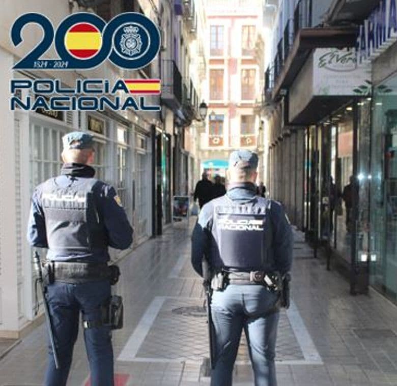 La Policía Nacional detiene a un individuo que habría asaltado a un menor para que le entregase dinero sacado de un cajero