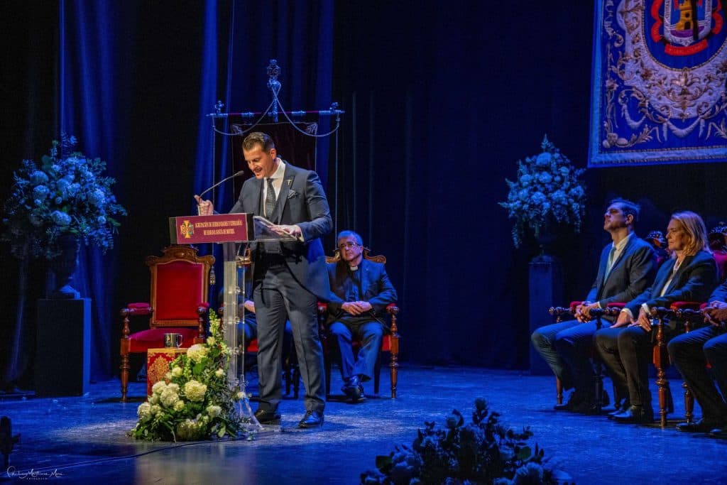 EL TEATRO CALDERÓN ACOGE EL PREGÓN OFICIAL DE SEMANA SANTA