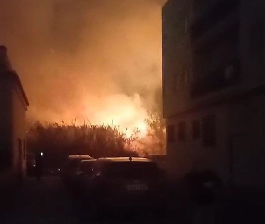 PSOE-Motril pide responsabilidades a la alcaldesa por el fuego declarado el domingo por la noche en Varadero