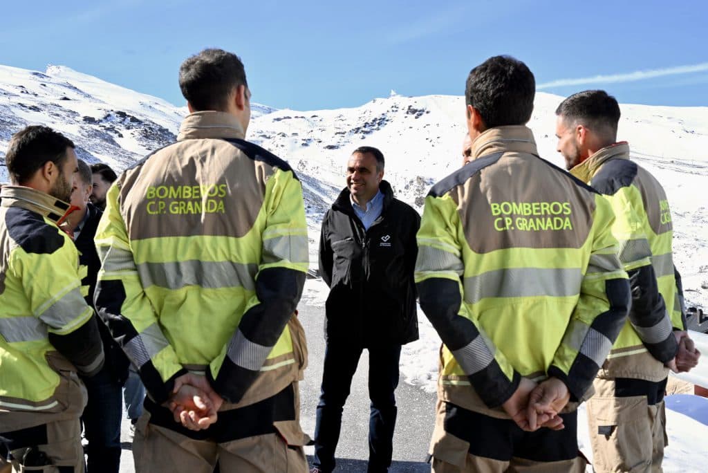 Diputación amplía el servicio del Parque de Bomberos de Sierra Nevada hasta final de temporada