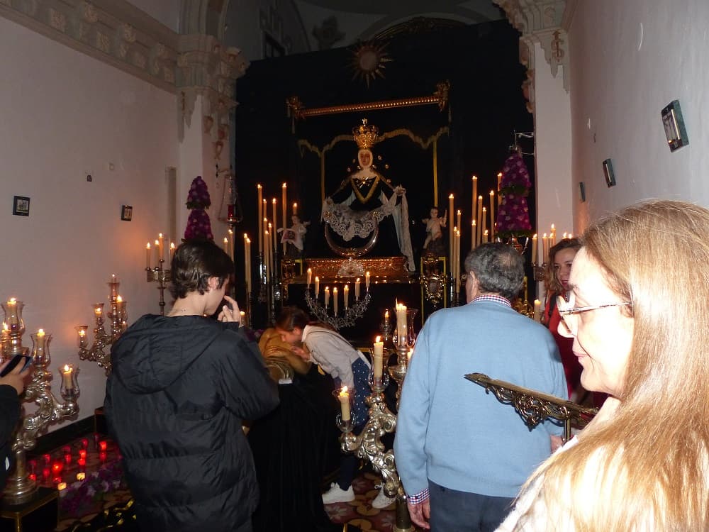 BESAMANOS EXTRAORDINARIO AL CRISTO DE NUESTRA SEÑORA DE LAS ANGUSTIAS