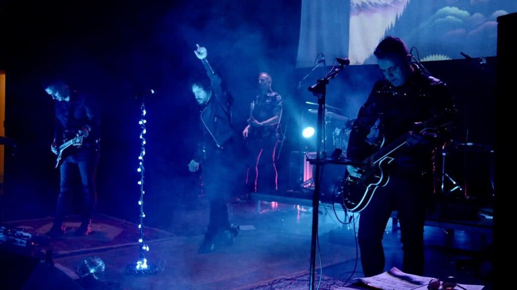 La banda indie-rock Siameses arrasa en su concierto con lleno absoluto y un espectáculo impresionante