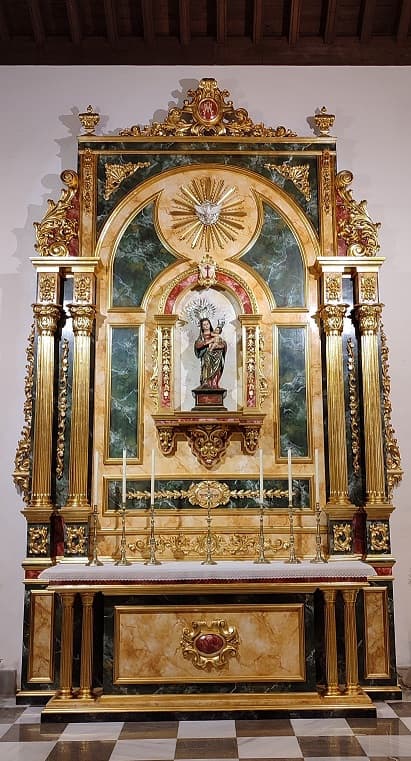 SE BENDICE EN SALOBREÑA EL RETABLO A DEVOCIÓN DE LA VIRGEN DEL ROSARIO