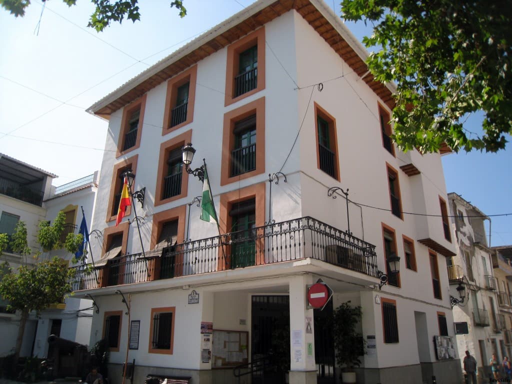 El Ayuntamiento de Lanjarón defiende su gestión económica y su compromiso con la estabilidad financiera y el pago a proveedores