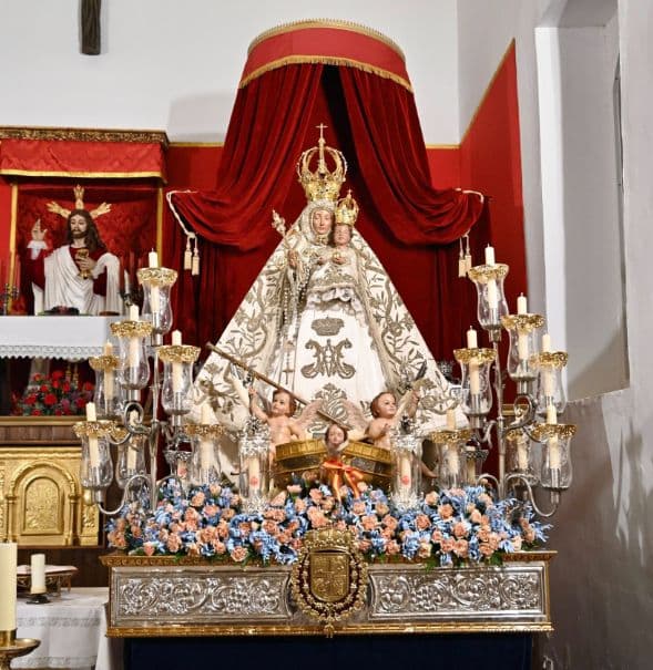 La Santísima Virgen de la Cabeza Coronada de Motril vuelve a las Angustias 25 años después