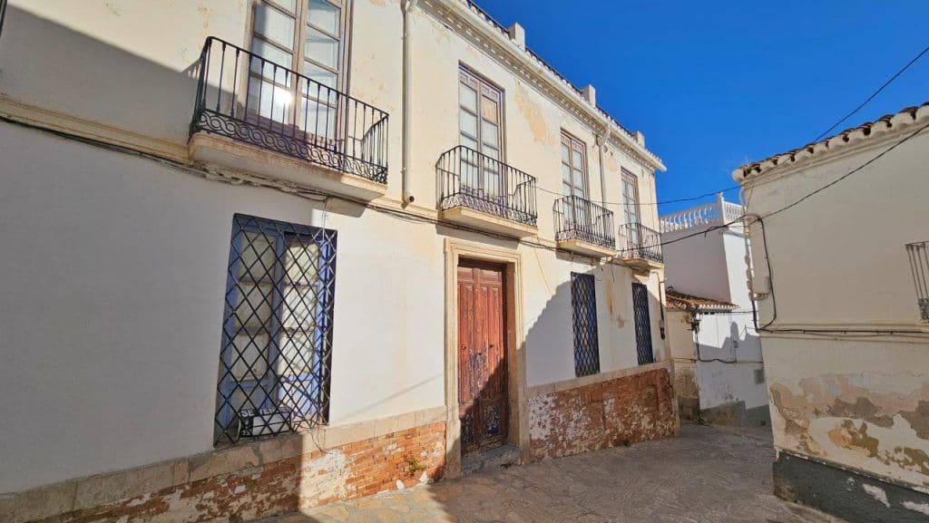Salobreña comienza el proceso para limitar el tráfico de vehículos en el centro histórico