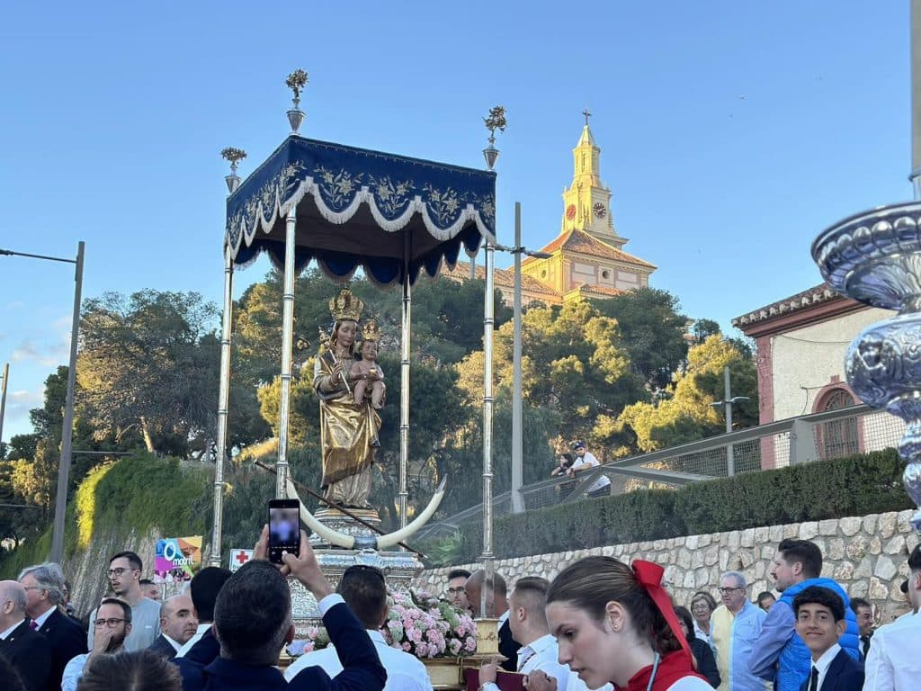 Día histórico: Ntra. Sra. de la Cabeza Coronada ya está en la parroquia del Carmen de Varadero