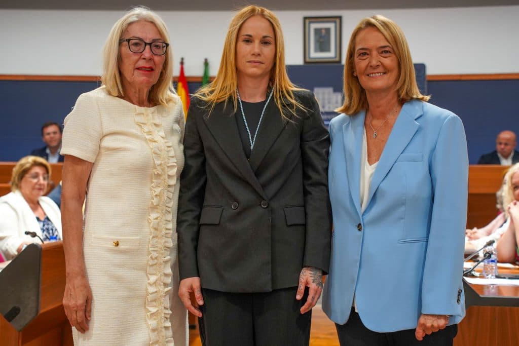 Raquel Escámez toma posesión como nueva concejala del Ayuntamiento de Motril