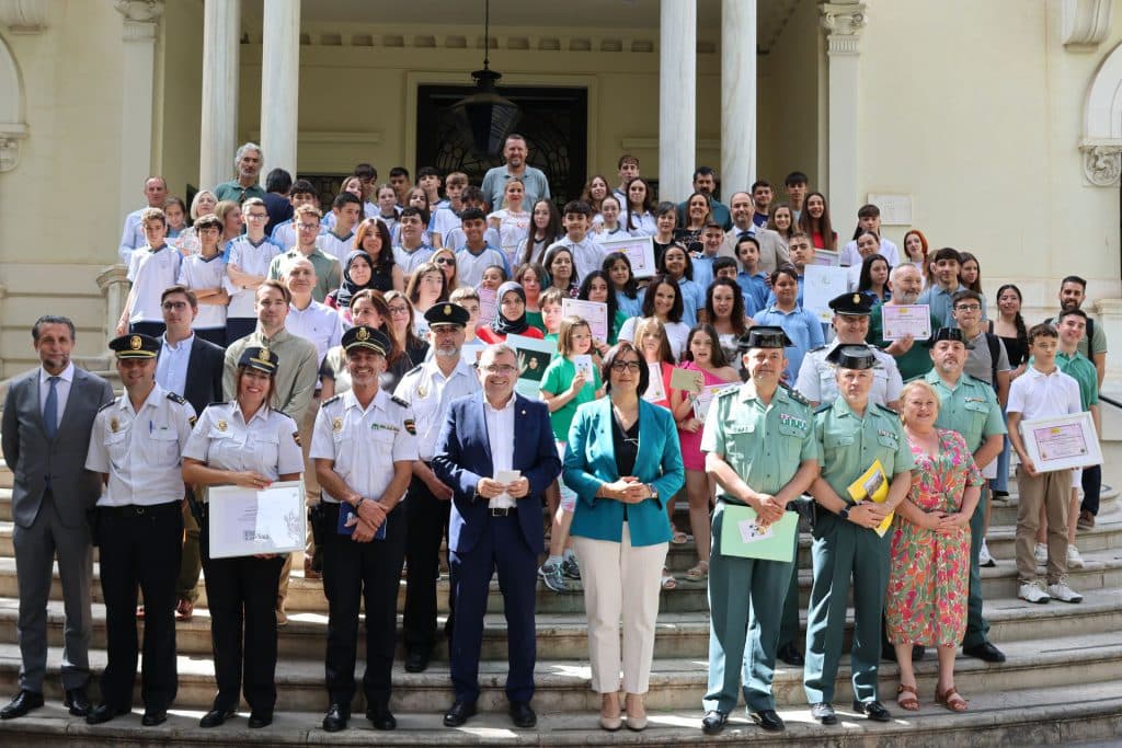La Subdelegación en Granada refuerza la seguridad y la convivencia escolar con más de 2.500 actividades del Plan Director