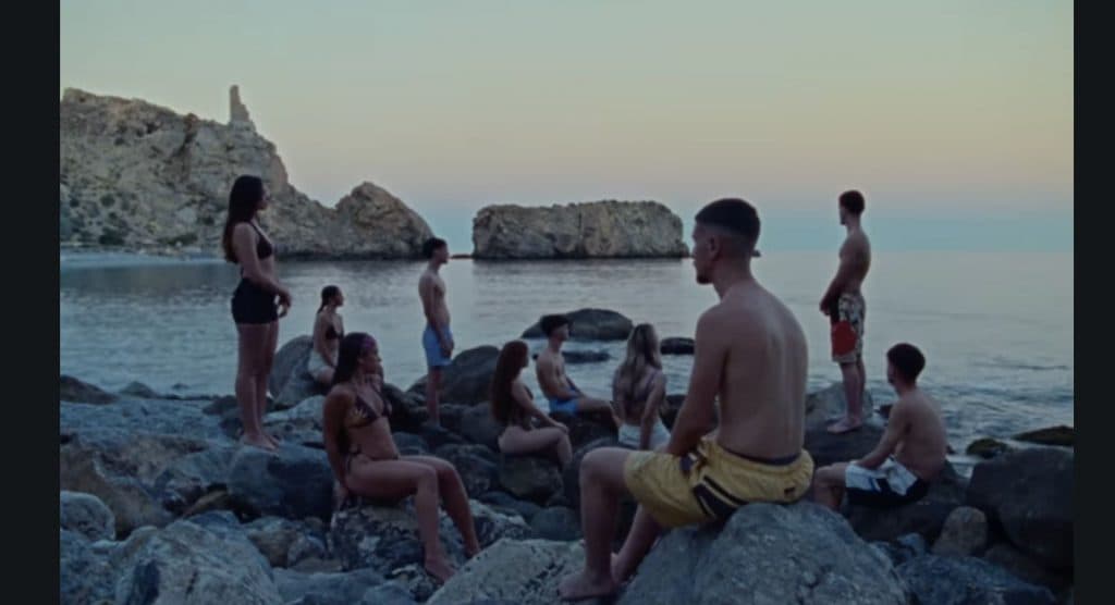 Castell de Ferro y la cala de La Rijana, escenarios de lujo del último videoclip del granadino Saiko