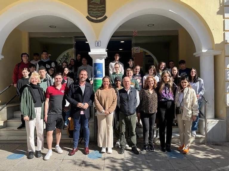 El Ayuntamiento de Almuñécar destina 9.000€ a becas Erasmus para que sexitanos estudien fuera