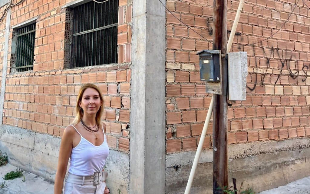 El Grupo Municipal Socialista de Motril denuncia el estado de abandono de la Plaza de la Fraternidad «pese al acuerdo plenario unánime para su arreglo»