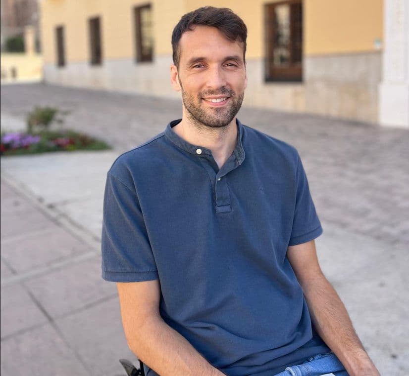 Daniel Rodríguez (PSOE) exige que se ejecute antes de septiembre el arreglo de la calle Enrique Martín Cuevas, antes del inicio del curso escolar, tal y como se aprobó en el Pleno