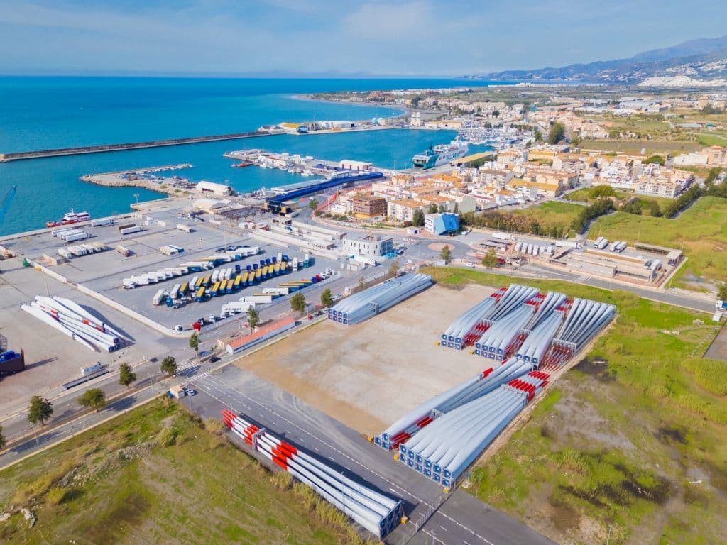 Refuerzo del servicio de inspección de mercancías en el Puerto de Motril con dos nuevas incorporaciones