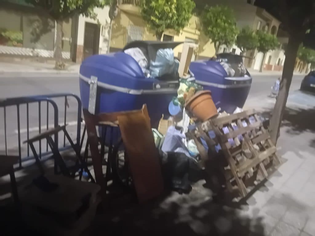 Centrados en Motril pide mayor sensibilización con los vecinos de la calle Santísimo y reclama una solución inmediata a la ubicación de los contenedores