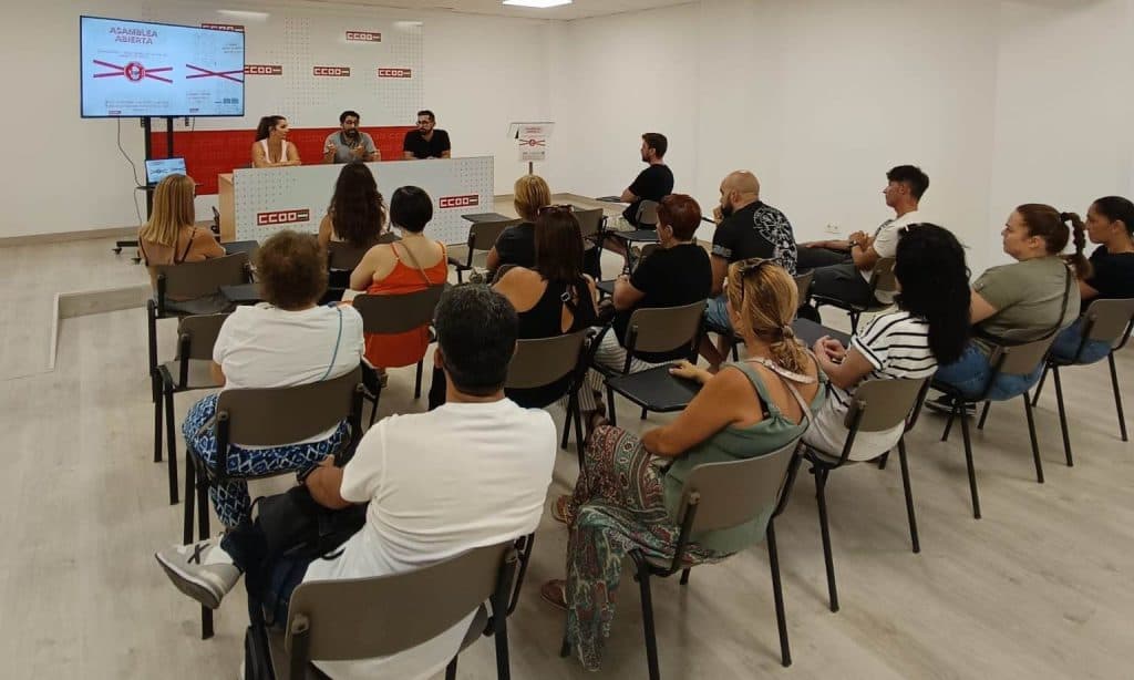 Trabajadores de Comercio de Motril muestran su rechazo a la implantación de la ZGAT y no descartan posibles movilizaciones