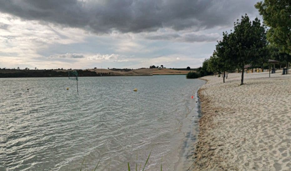 Muere un varón de 27 años en una playa artificial de Arcos de la Frontera