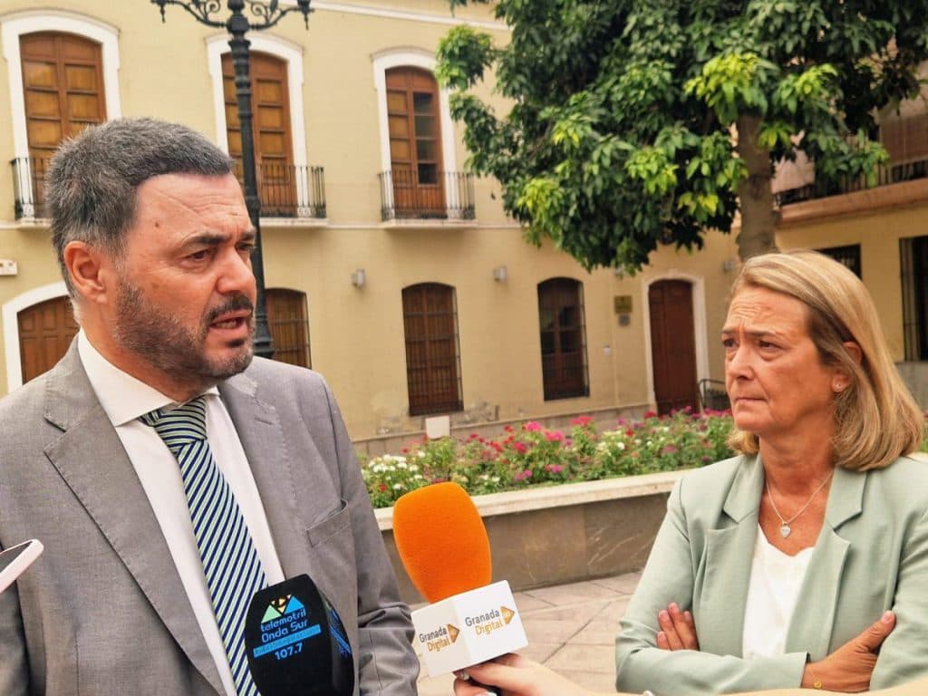 El PP denuncia la deslealtad del Gobierno con la Costa por el corte de la A-44