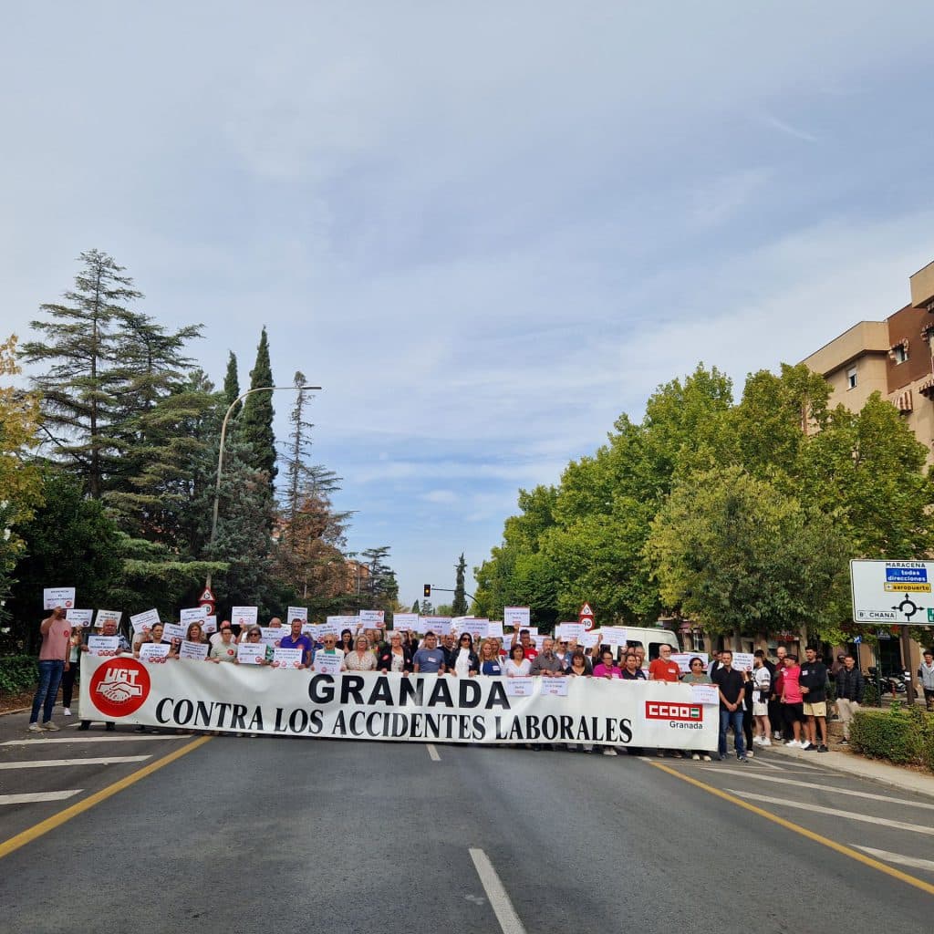 CCOO pide que se investigue si la falta de medidas de prevención está detrás de la muerte de un trabajador tras precipitarse de una escalera en  una nave ganadera en Guadahortuna