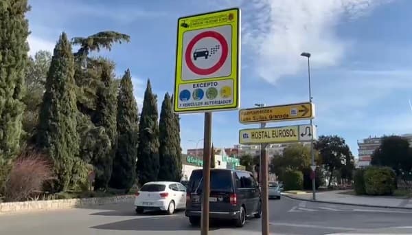 VOX acusa a la alcaldesa Carazo de «castigar al comercio granadino con las sanciones de la Zona de Bajas Emisiones»