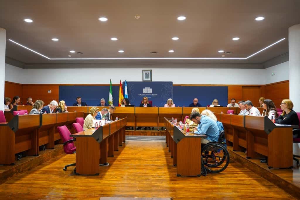 El Ayuntamiento de Motril aprueba la nueva Ordenanza Fiscal de la Tasa de Recogida y Tratamiento de Residuos Urbanos, «sin incrementos generales en el recibo»