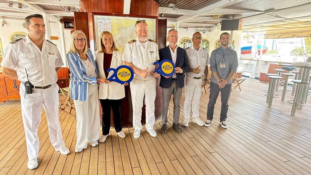 El emblemático crucero Royal Clipper visita el Puerto de Motril con motivo del 20 aniversario de la Autoridad Portuaria
