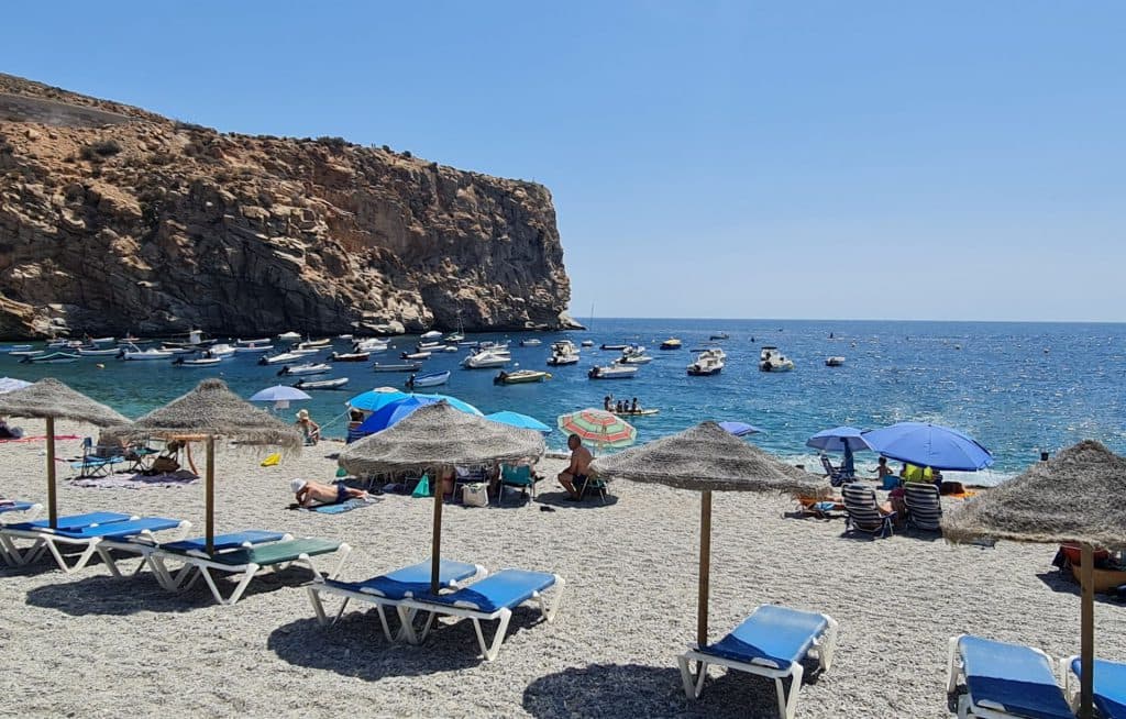 Francisco Trujillo, presidente de los Empresarios de Playas de Granada, analiza los cambios que están propiciado la ruptura de la estacionalidad en la Costa Tropical