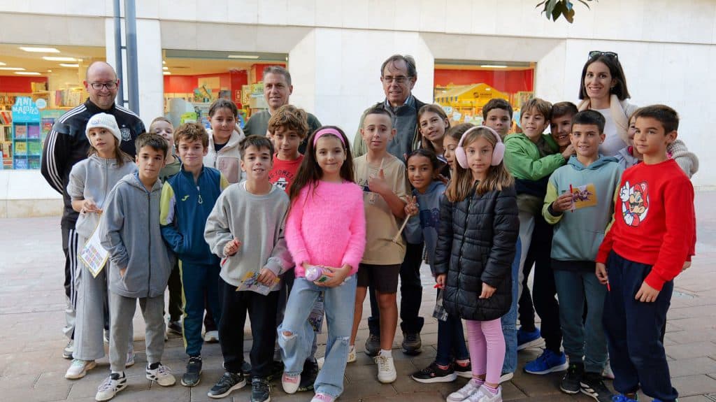 La Cámara de Motril acerca el comercio minorista a los escolares en una ruta de sensibilización por las tiendas bajo el nombre ‘Comercio en las aulas’