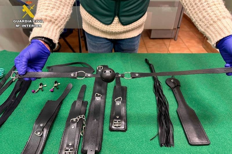 La Guardia Civil detiene a un presunto depredador sexual empadronado en Granada por captar a un menor de edad en redes sociales
