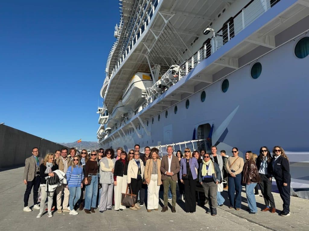 Concluye el ciclo formativo “Motril como destino de cruceros” con un taller a bordo del Norwegian Viva