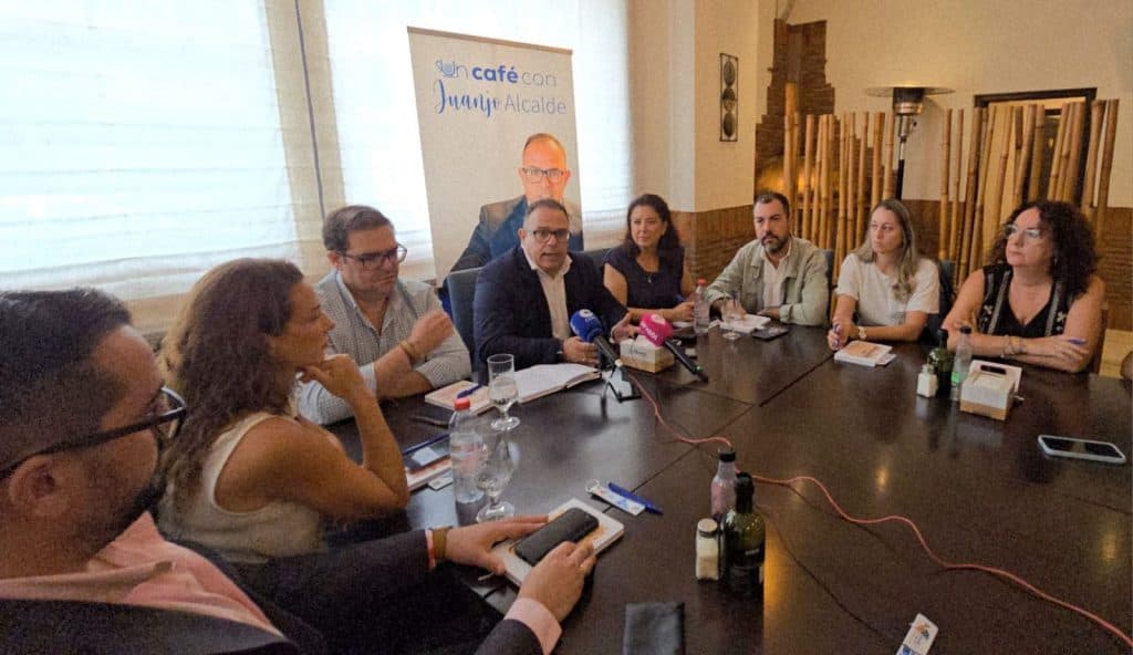 El Ayuntamiento concede ayudas para el alquiler a 71 jóvenes de Almuñécar y La Herradura por 138.400 € para frenar la marcha de talento y facilitar la emancipación