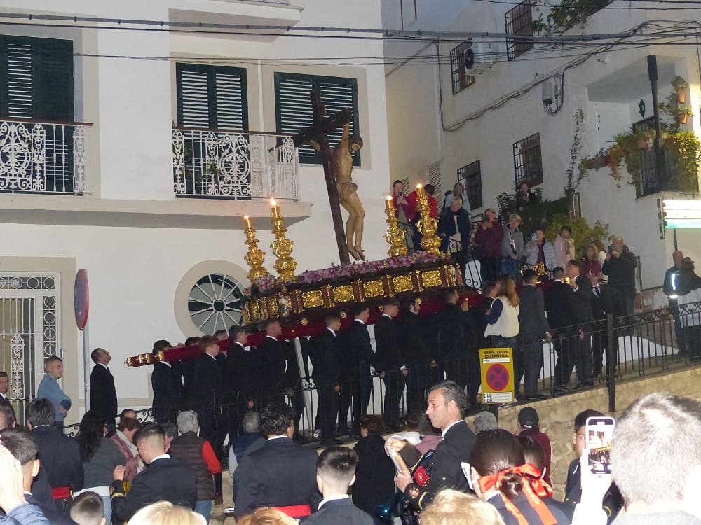 SALOBREÑA RECIBE CON FERVOR Y DEVOCIÓN A SU CRISTO DEL PERDÓN